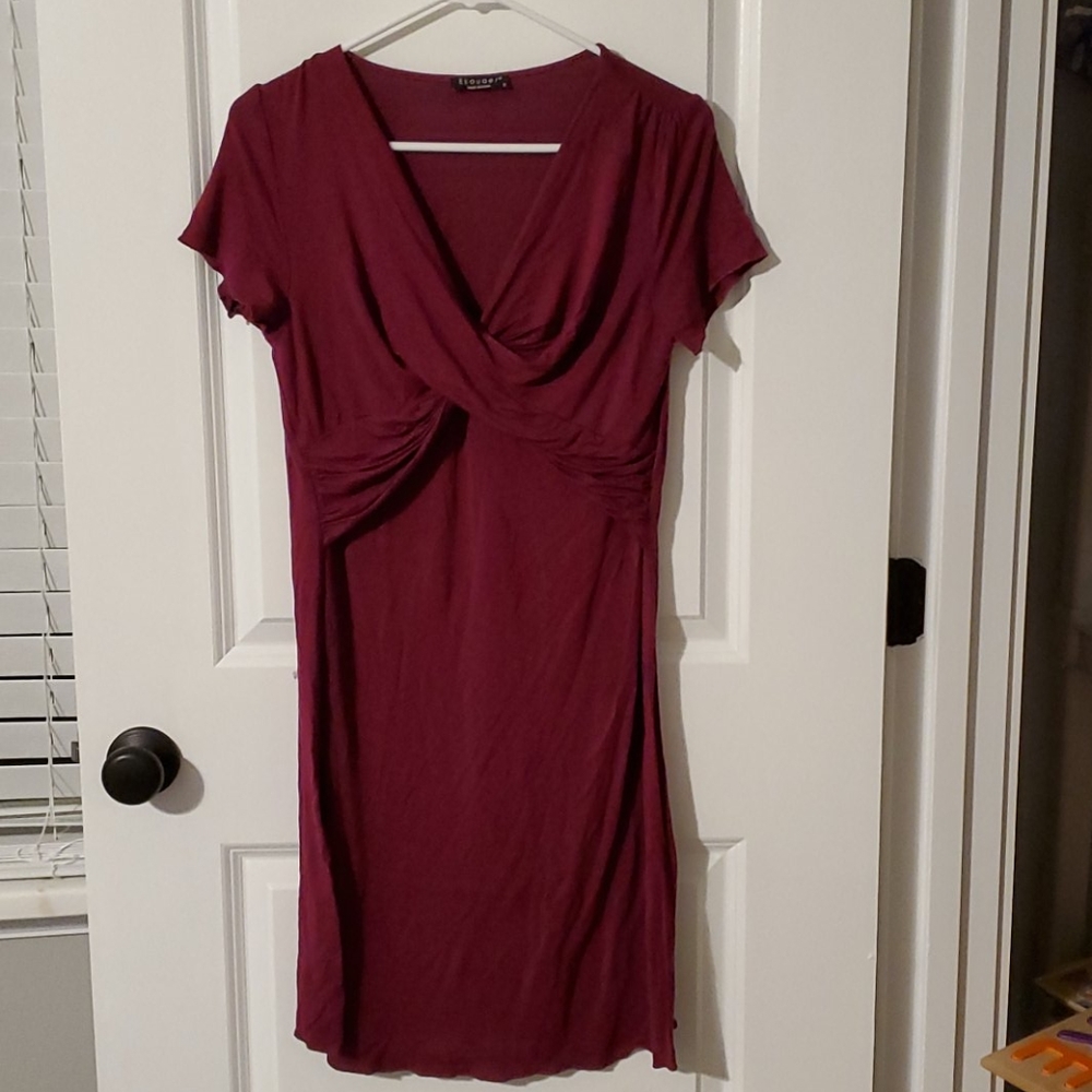 Breast feeding night gown wine red size small